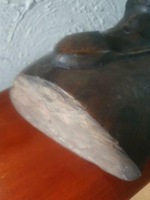 Heel mooi antiek houtsnijwerk beeldje uit indonesie van teak hout