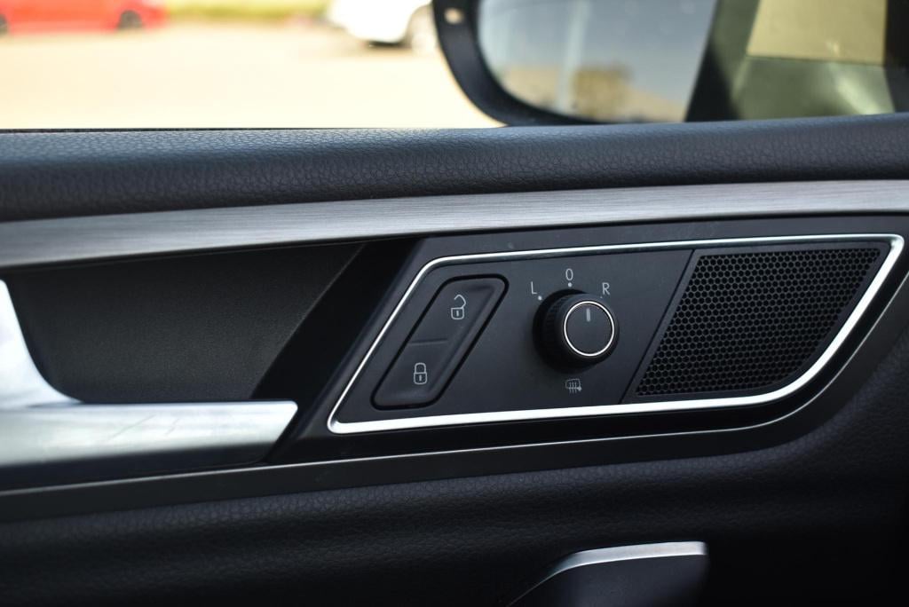 Volkswagen Golf Sportsvan 1.4 tsi business edition connected | climate cont