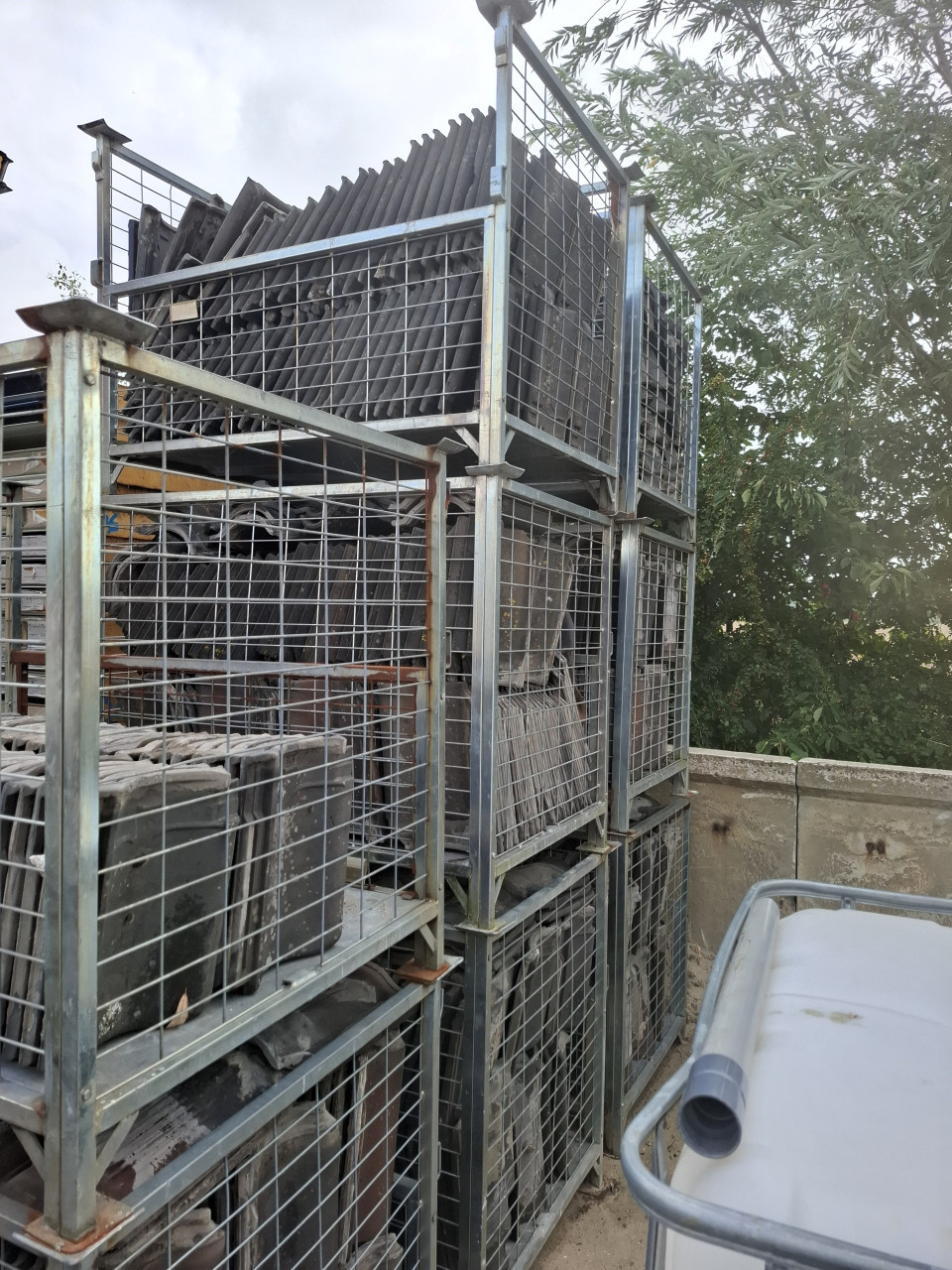 Dakpannen te koop ongeveer 1500