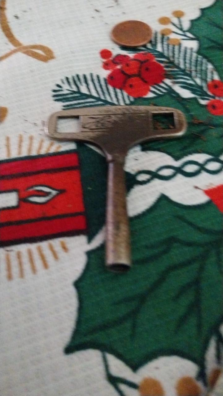 Antieke koperen klok