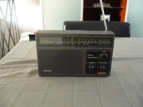 Aristona portable radio-goed werkend