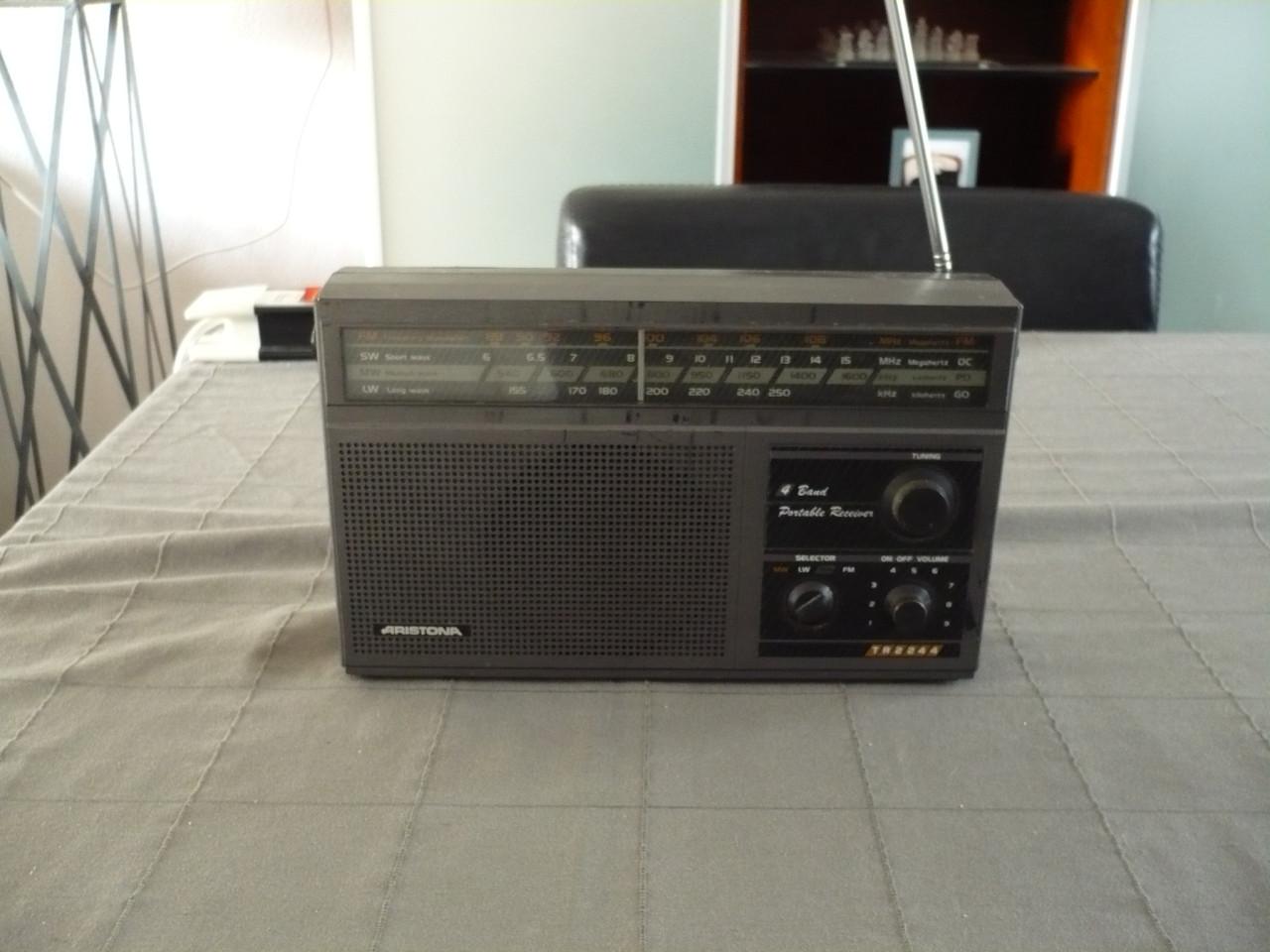 Aristona portable radio-goed werkend