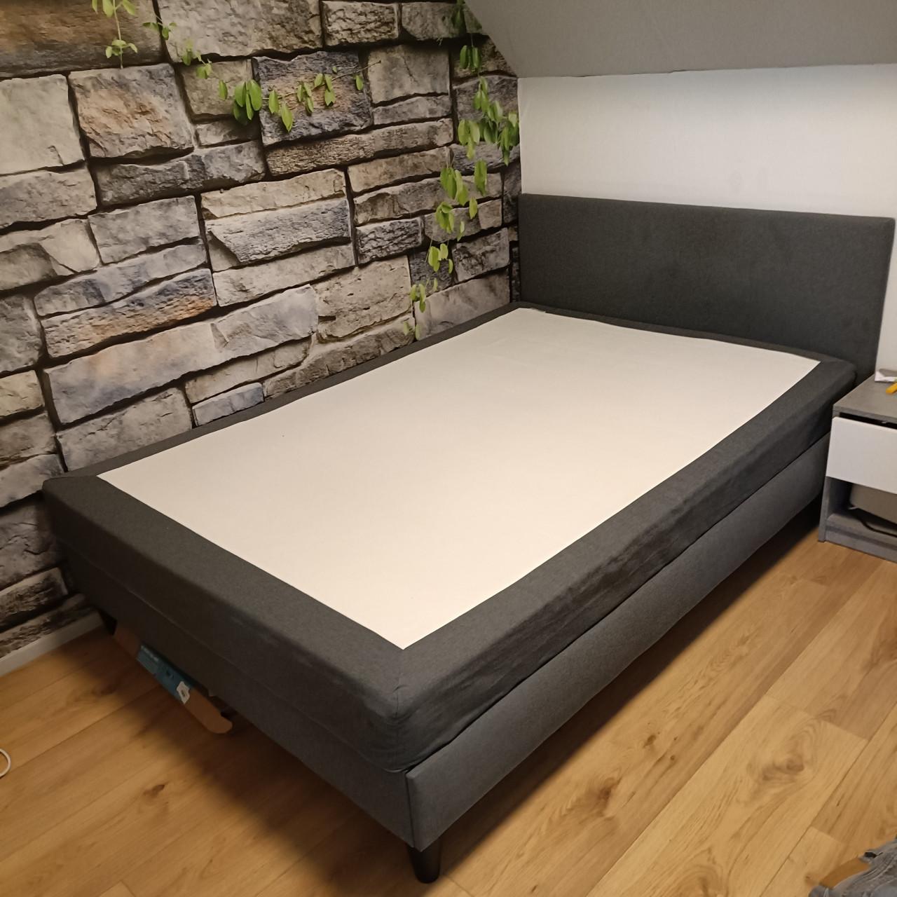 Bed 140x200