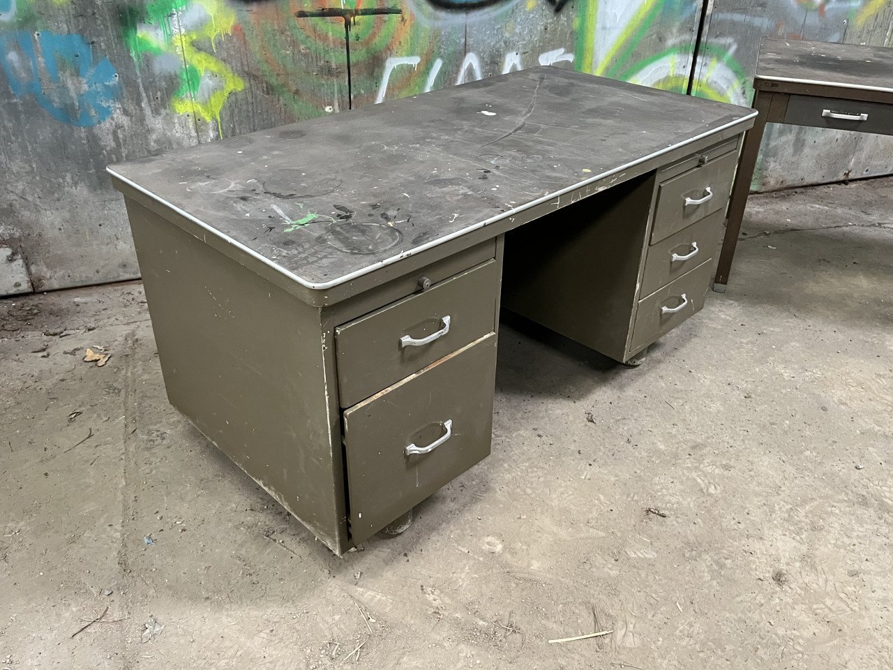 Bureau metaal