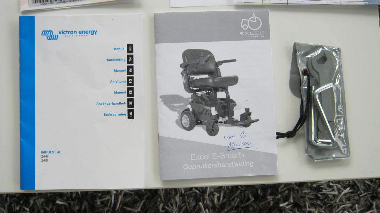TE KOOP E-SMART COMPACTE ELEKTRICHE BINNEN ROLSTOEL MET JOYSTICK