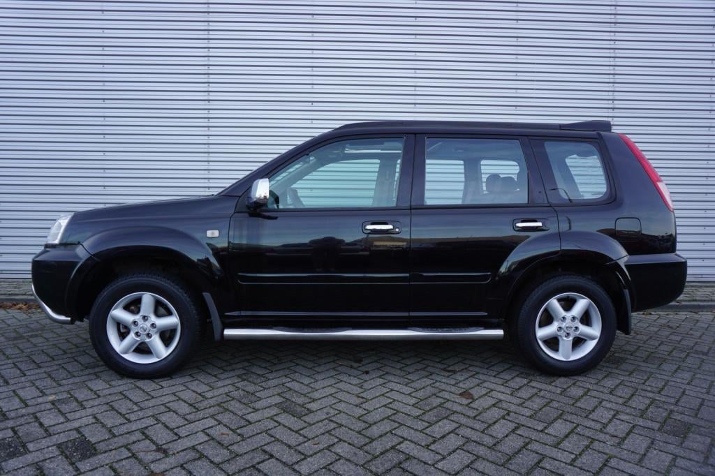 Nissan X-Trail 2.5 sport outdoor airco / navi / cruise / stoelverw. / pano