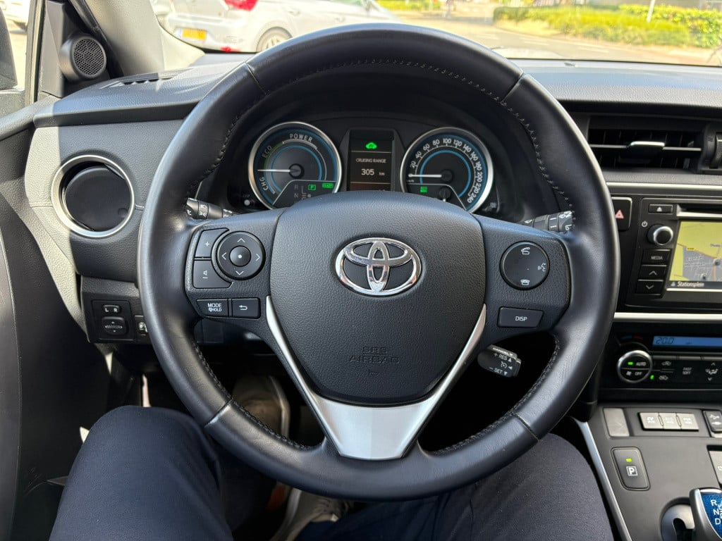 Toyota Auris touring sports 1.8 hybrid lease top 5 editie