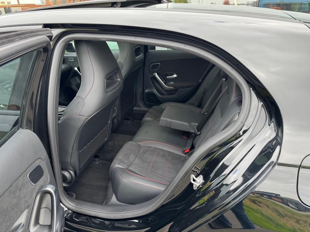Mercedes-Benz A-Klasse 250 e amg advancedplus night-pakket automaat , panor