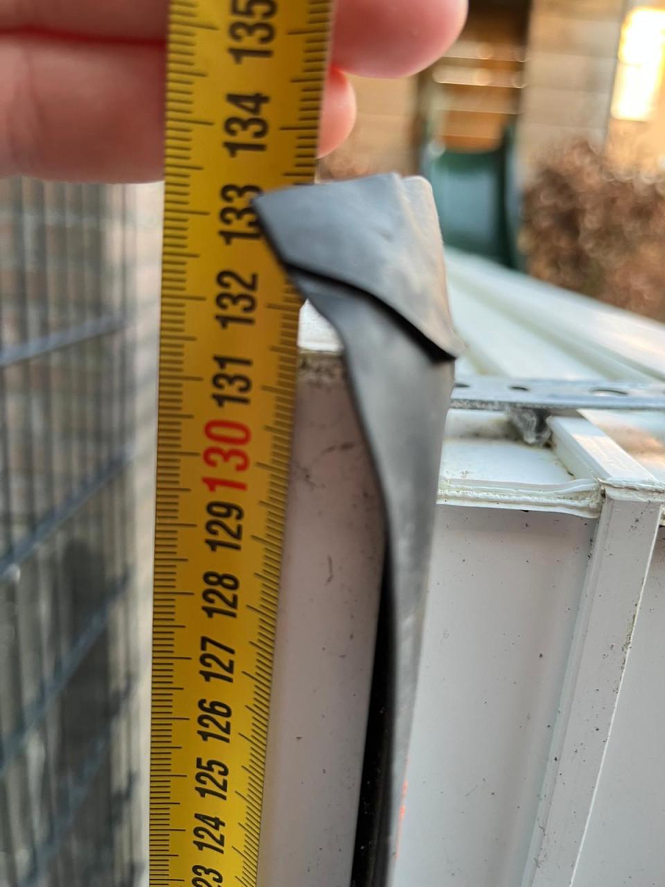 Kunststof kozijn met draai-kiepraam (dubbel glas) | 153x131 cm