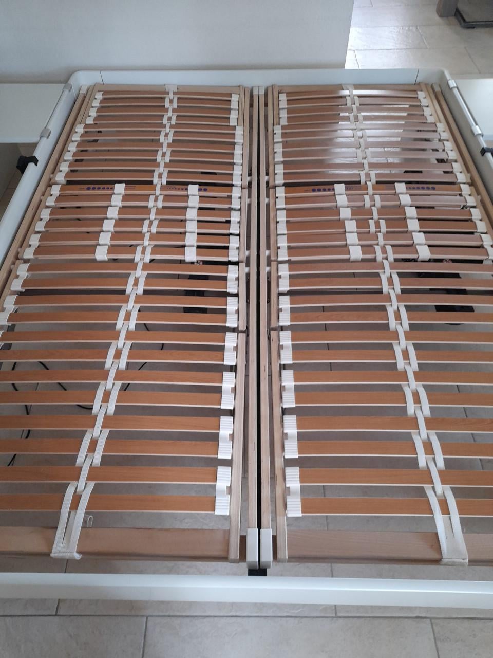 Aupingbed 160x200 Elektrisch verstelbare lattenbodems(in goede nette staat)