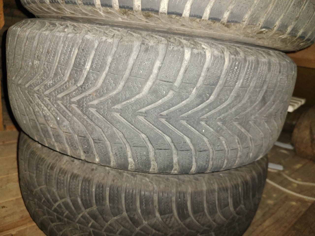 Stalen velgen met winterbanden