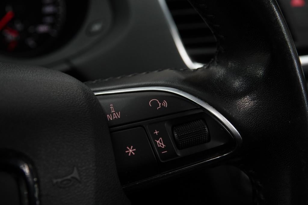 Audi Q3 1.4 tfsi | pano | stoelverw. | cruise | trekhaak |