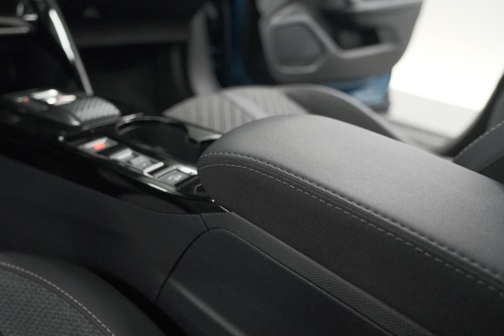 Peugeot 2008 hybrid 136 e-dcs6 allure | 360 camera | adaptieve cruise contr