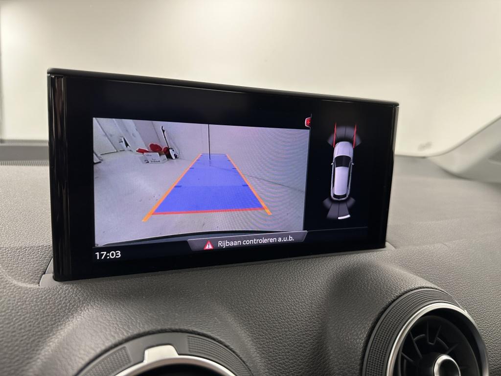 Audi Q2 35 tfsi advanced ed. | arrow gray | camera | led matrix |