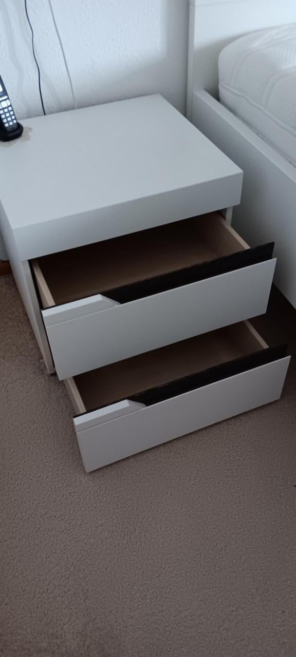 LEDIKANT (incl. LATTENBODEM, MATRAS EN 2 NACHTKASTJES)