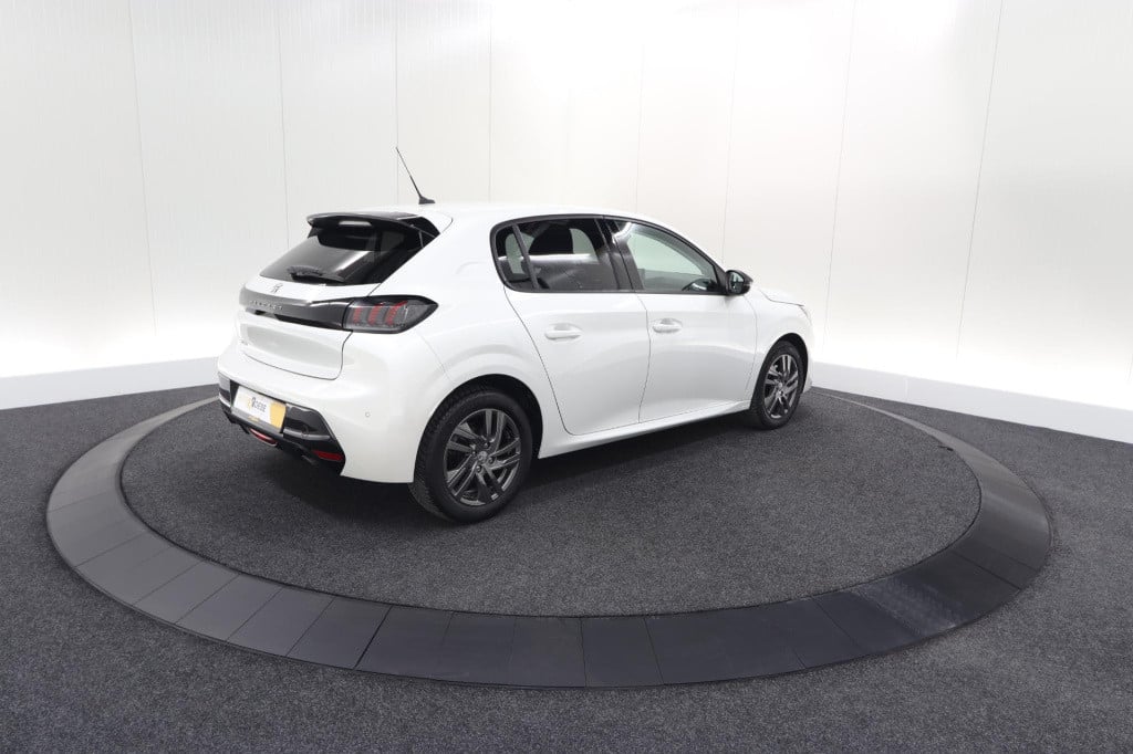 Peugeot 208 puretech 100 eat8 allure pack | camera | apple carplay | parkee