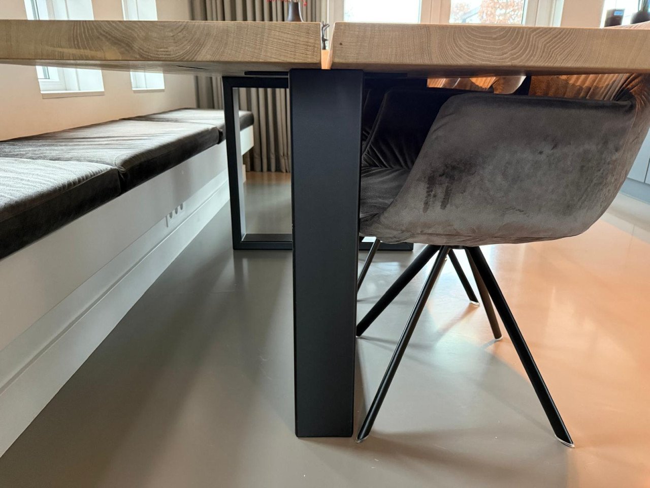 Eikenhouten eettafel