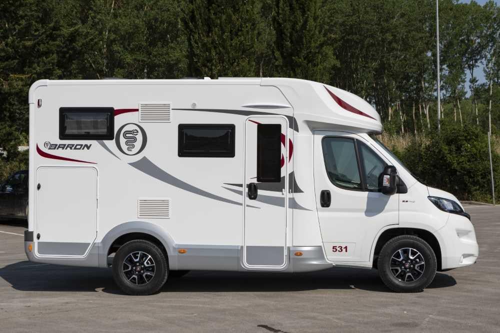 Elnagh Baron 531 - 2022 - complete halfintegraal van slechts 5,99 meter