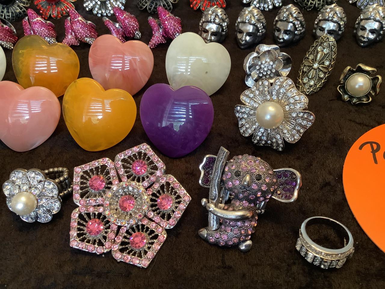 Aanbieding, diversen soorten ringen. ( partij 125)