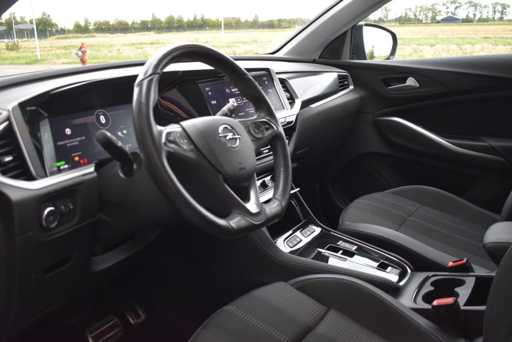 Opel Grandland 1.6 turbo plug-in hybrid level 3