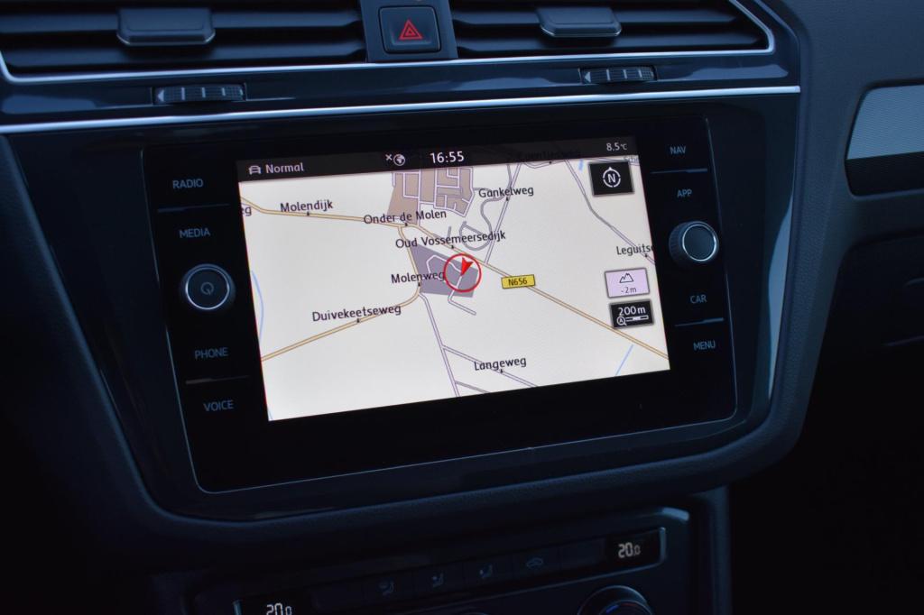 Volkswagen Tiguan 1.5 tsi act r-line | trekhaak | nap | apple carplay | and