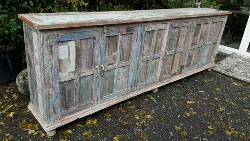 DIVERSE DRESSOIRS IBIZA STIJL