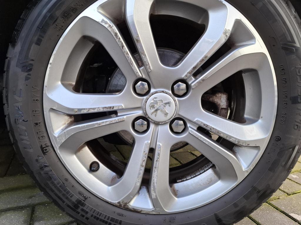 Peugeot 208 1.4 vti 95 griffe 5-drs navi/leer/clima
