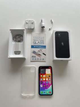 Apple iPhone 11 64GB Zwart - Compleet + accessoires