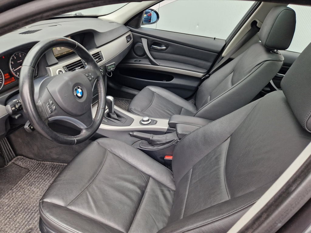 BMW 3-serie 320i executive