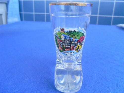 KLEINE GLAZEN LAARSJES