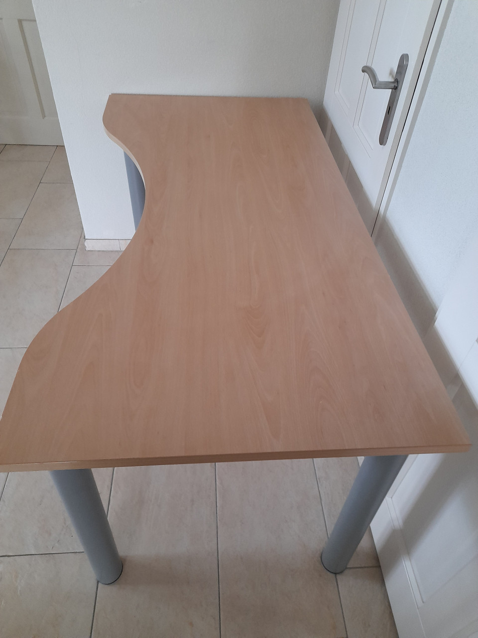 Bureau 160 x 80 x 76,5 H (in goede staat )