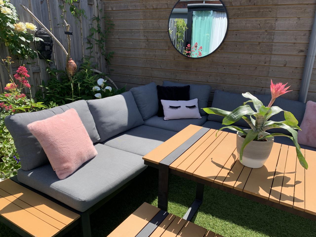 Loungeset met hoge tafel en lage tafel, bankje