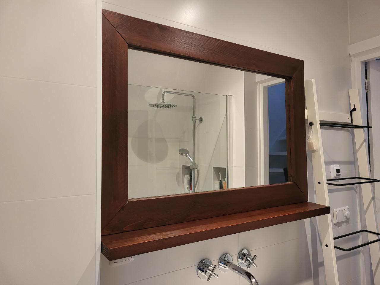 Robuust Hardhouten Badkamermeubel - incl. kraan en wasbak