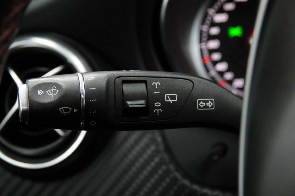 Mercedes-Benz A-Klasse 180 | amg-styling | pano | verkocht