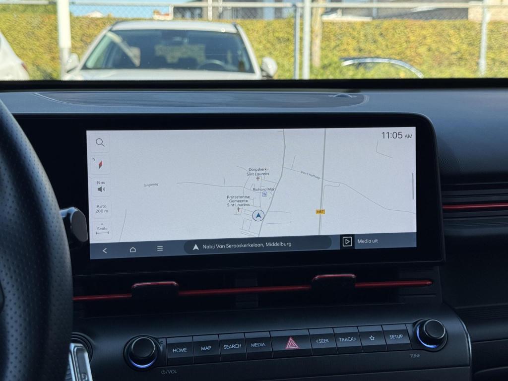 Hyundai Kona 1.6 gdi hev n line trekhaak afneembaar, allseasons + nieuwstaa