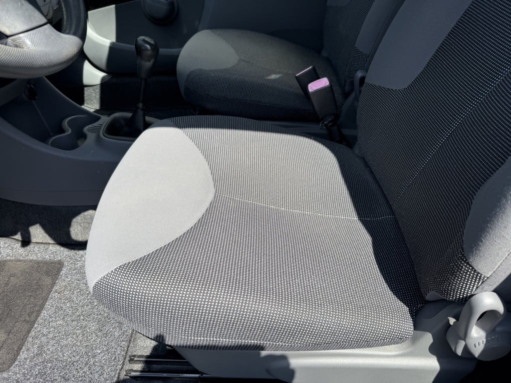 Peugeot 107 1.0-12v xs airco 3-drs