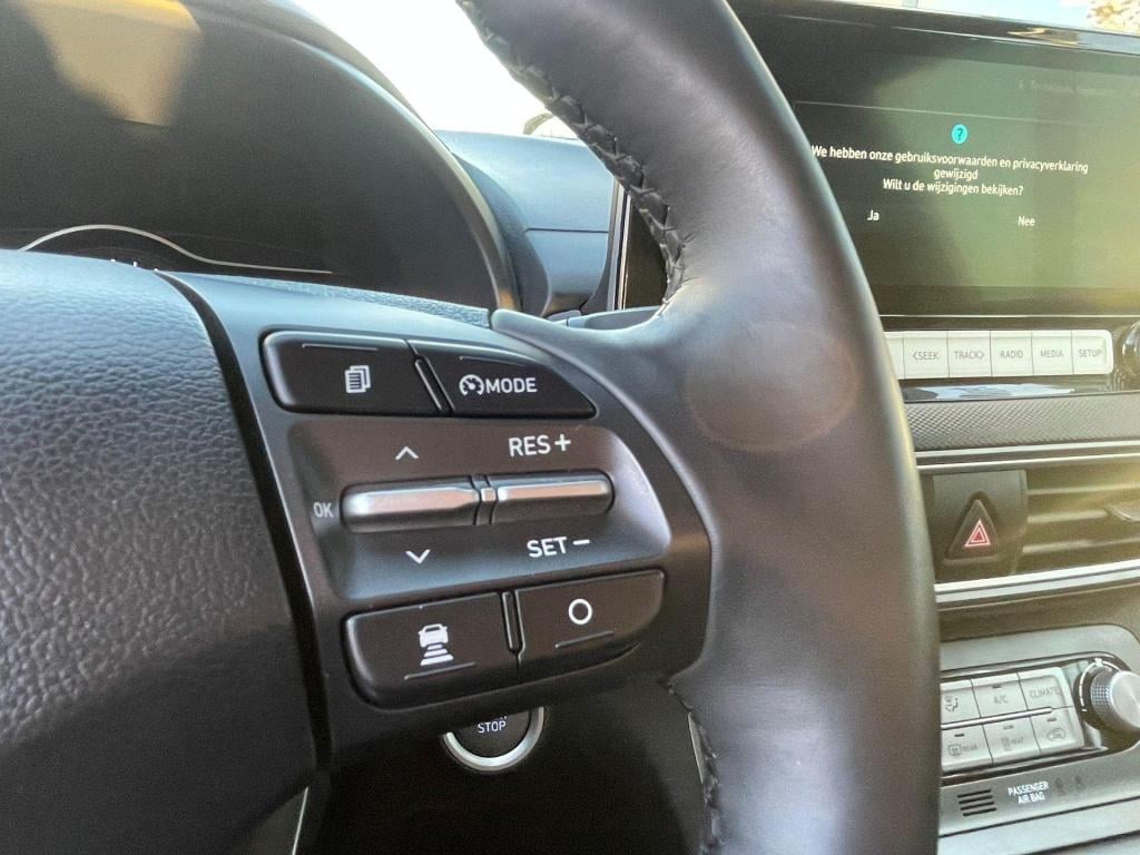 Hyundai Kona ev premium 64 kwh