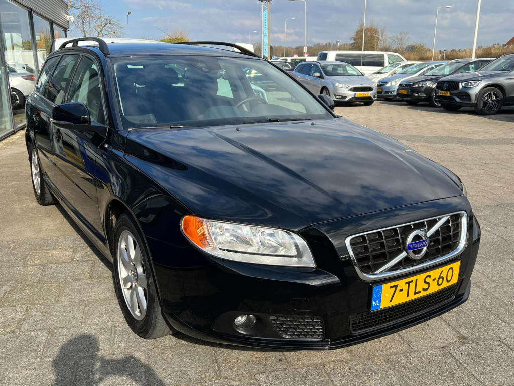 Volvo V70 1.6 d2 kinetic, trekhaak, navi, parkeersensoren enz...