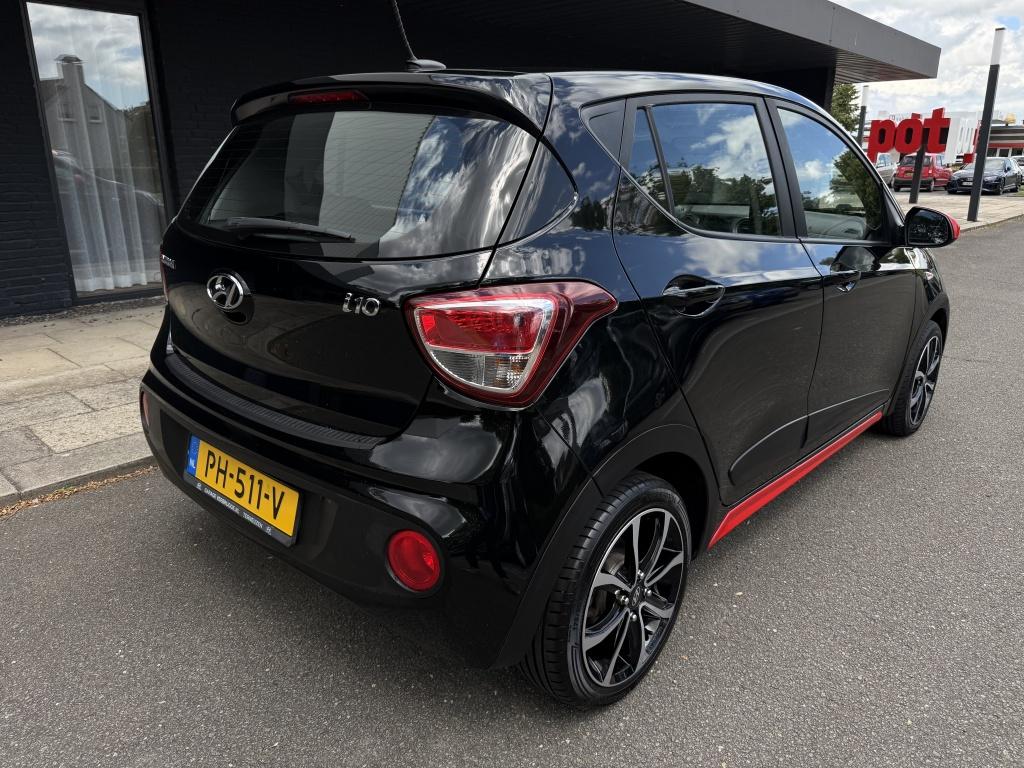 Hyundai I 10 1.0i go! - carplay - android auto - sportieve uitvoering -