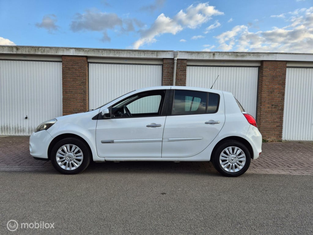 Renault Clio 1.2 authentique/ origineel nl / 5-deurs / cruisecontrol