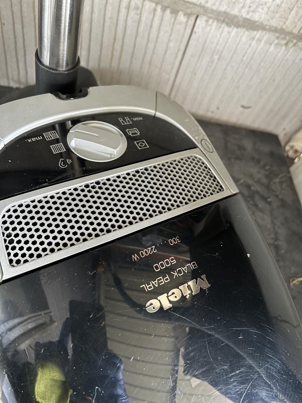 Miele Black Pearl 5000  stofzuiger 2200 W als nieuw winkelprijs €349,-