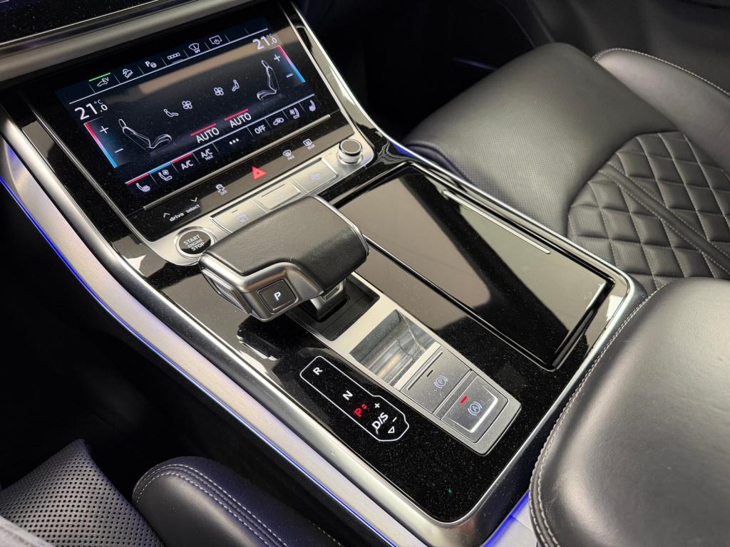 Audi Q7 60 tfsi e quattro competition panoramadak | b&o | rs stoelen | nigh