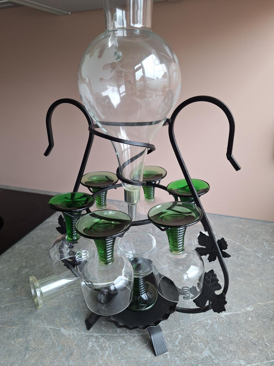 Retro glazen groene voet in standaard