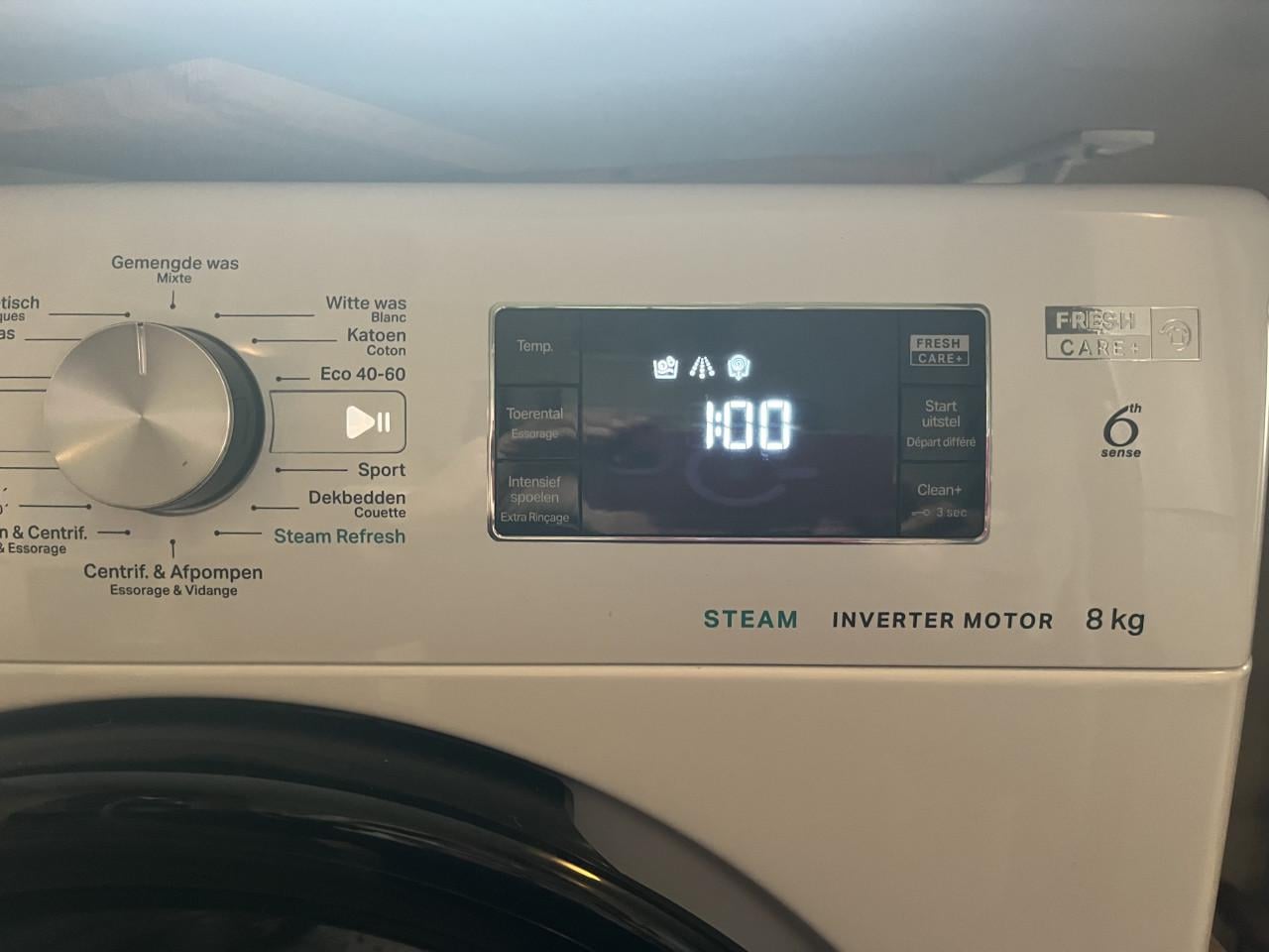 Wasmaschine Whirlpool 6th sense 8kg vulvermogen