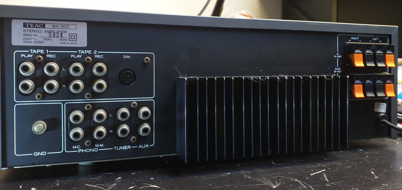 TEAC BX-300 Stereo Versterker