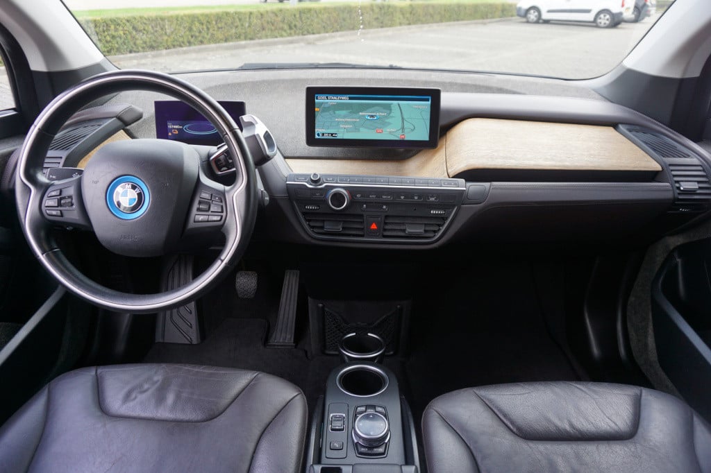 BMW I3 basis comfort 22 kwh 1e eigenaar - automaat - airco / navi / cruise