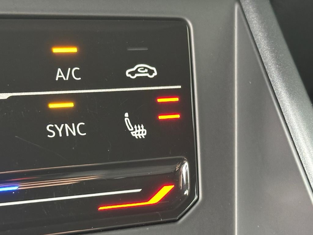 Volkswagen Polo 1.0 tsi dsg r-line 110pk | adapt. cruise | iq light | 17 in