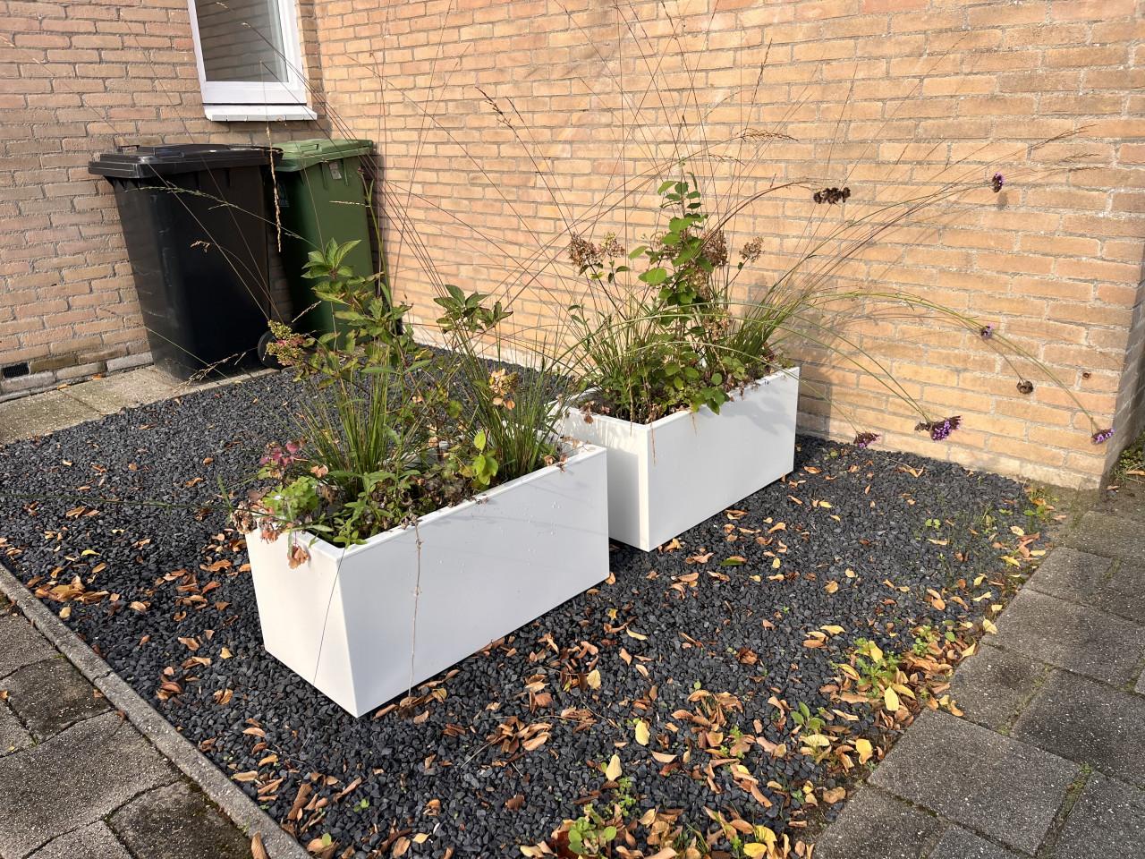 2x witte plantenbak Elho