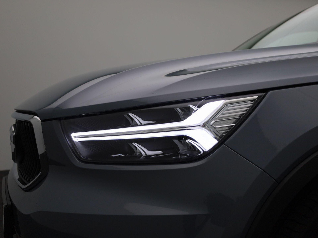 Volvo XC40 1.5 t3 momentum | automaat | lmv | navigatie | virtual cockpit |