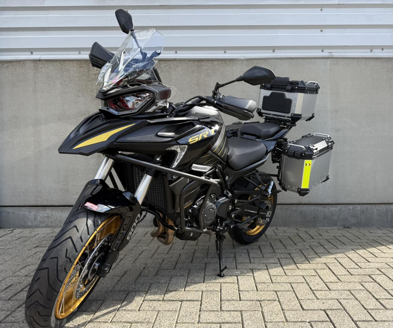 QJMotor SRT 900 SX Touring | Zeer compleet | Op voorraad